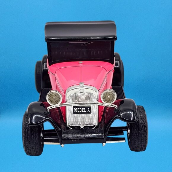 Vintage 1992 Liberty Classics Pink Ford Model A Roadster Coin Bank w/ Box & Key - Picture 5 of 11